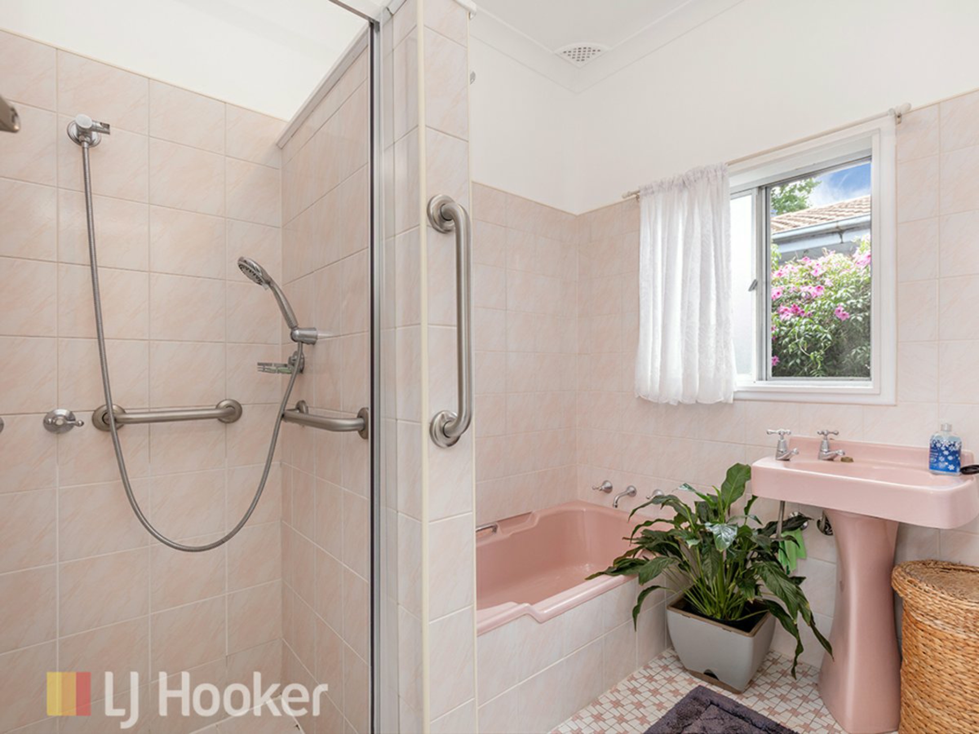 13 Oak Street — photo 7 of 13