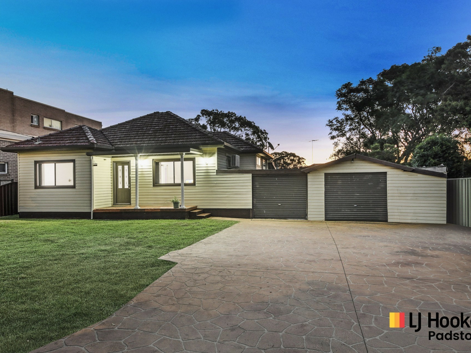 2 Hazelglen Avenue, Panania