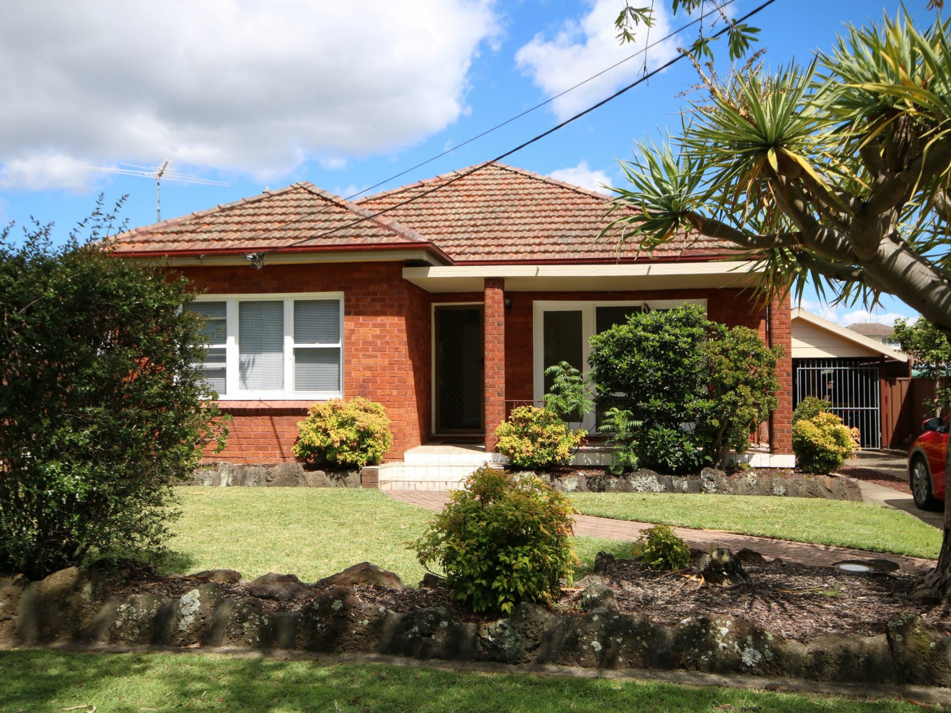 36 Albury Street, YAGOONA