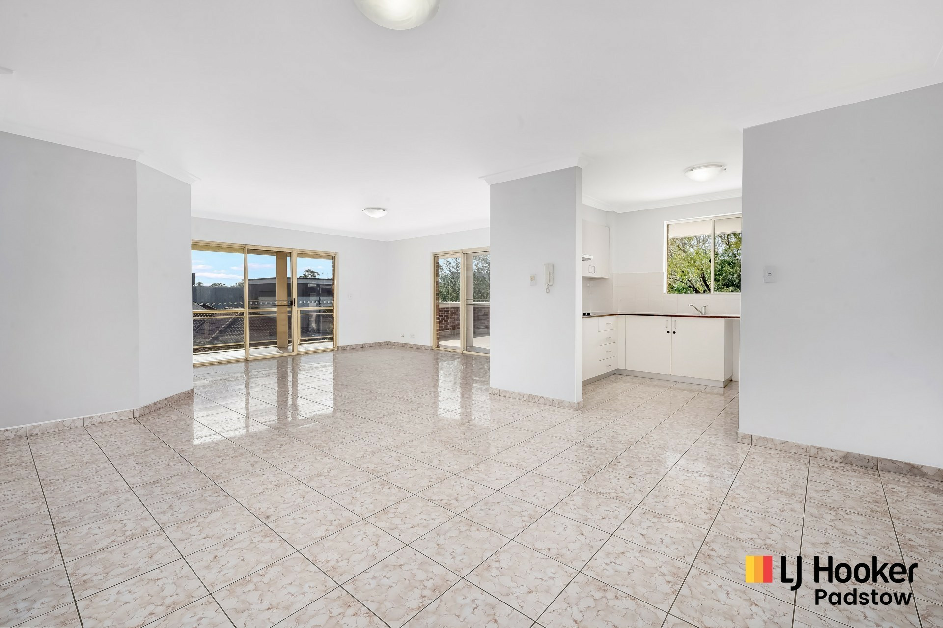 16/11 Webb Street, RIVERWOOD