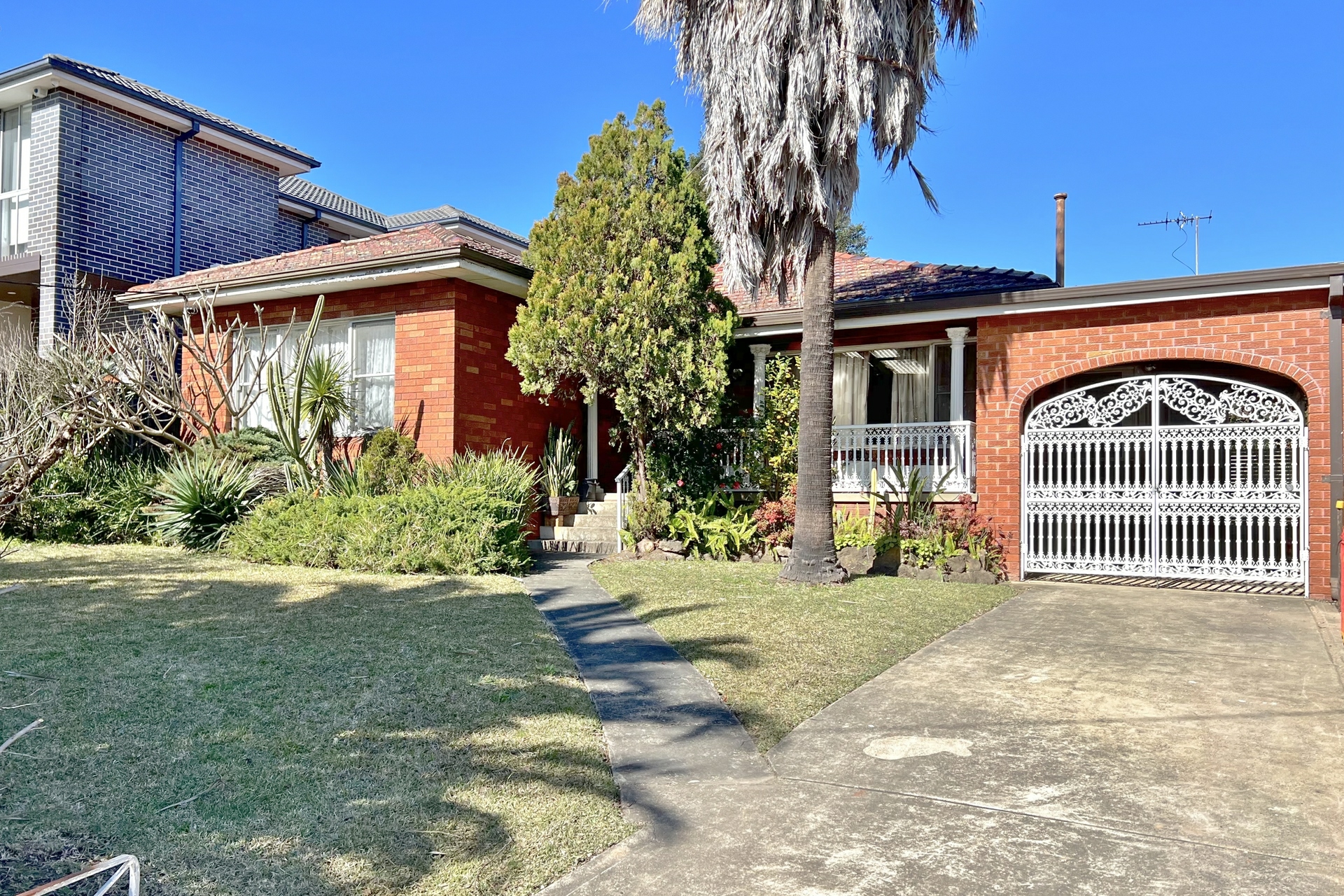 32 Greenway Parade, REVESBY