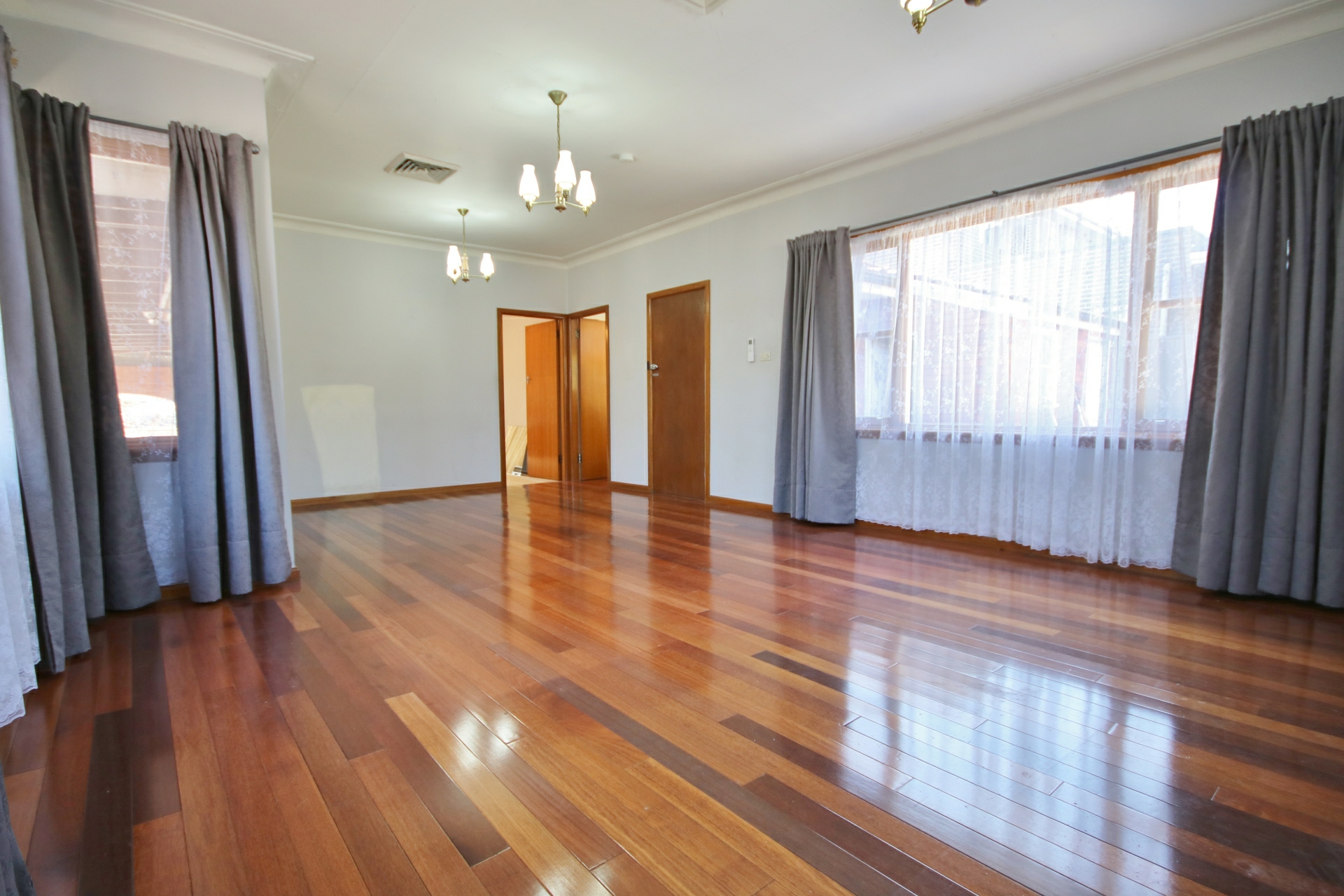 32 Greenway Parade, REVESBY