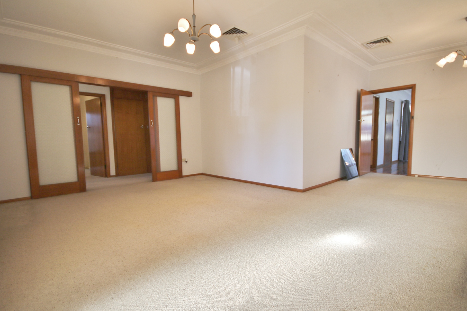 32 Greenway Parade, REVESBY