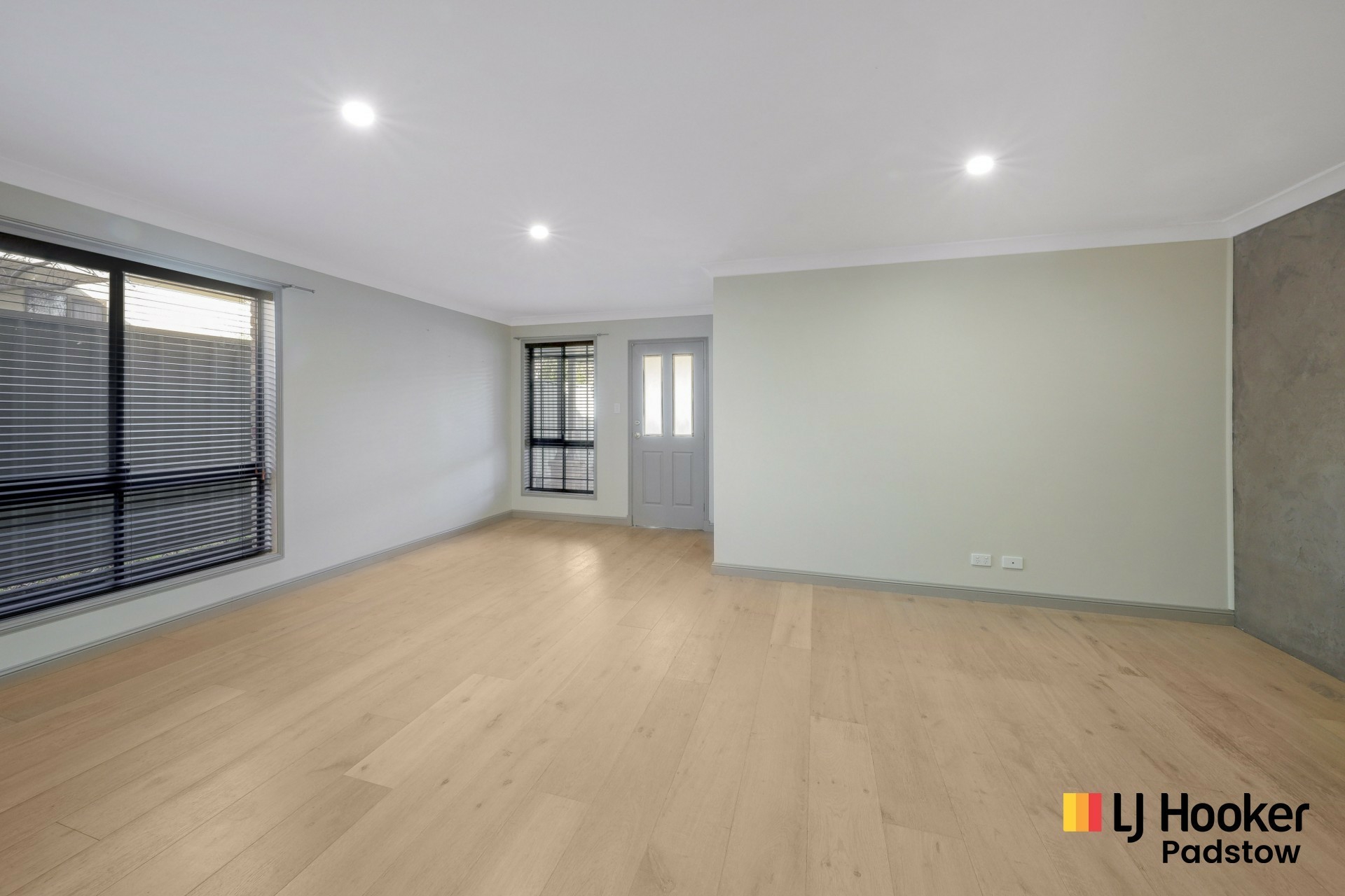 24 Donald Street, PICNIC POINT