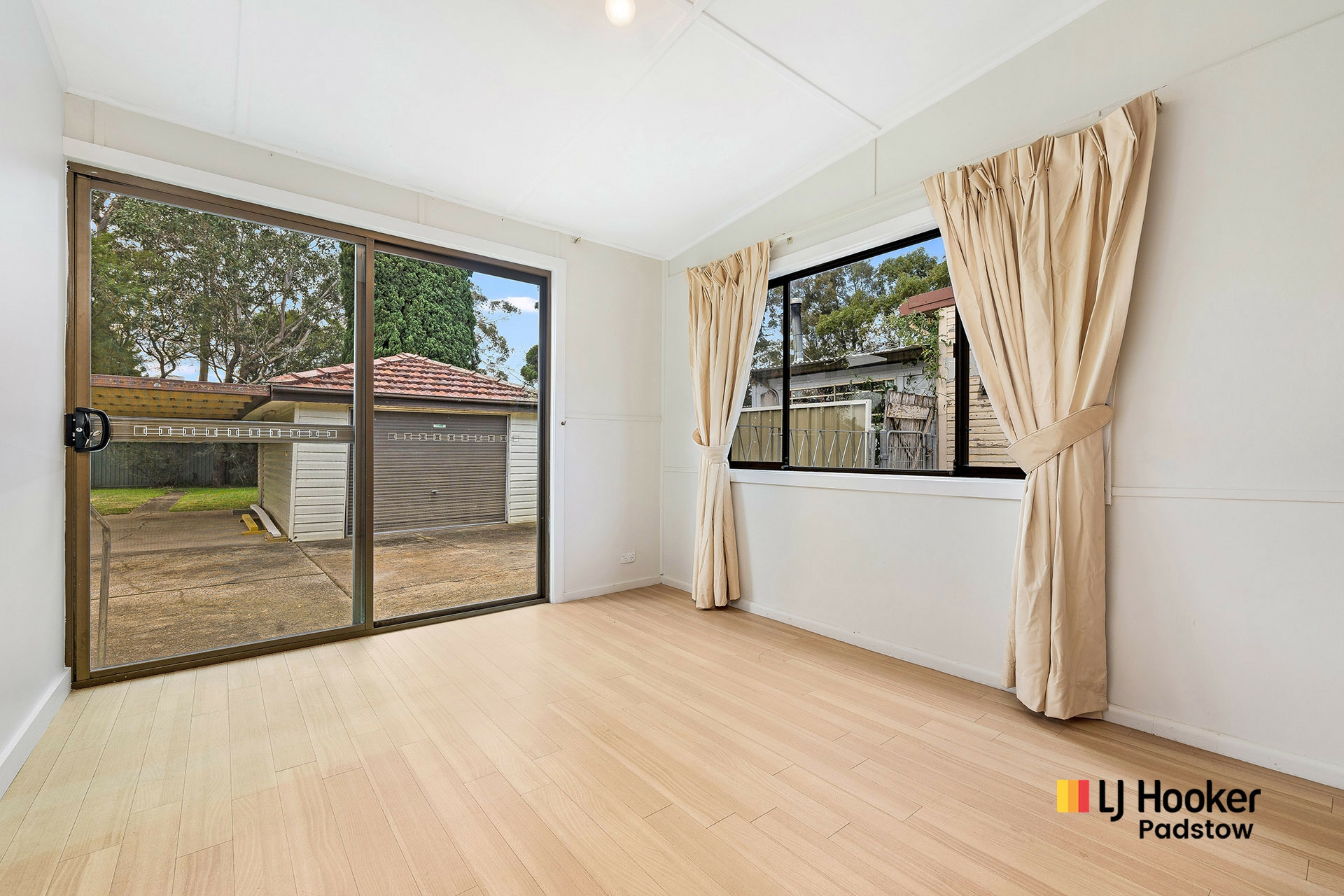 22 Swan Street — photo 4 of 7