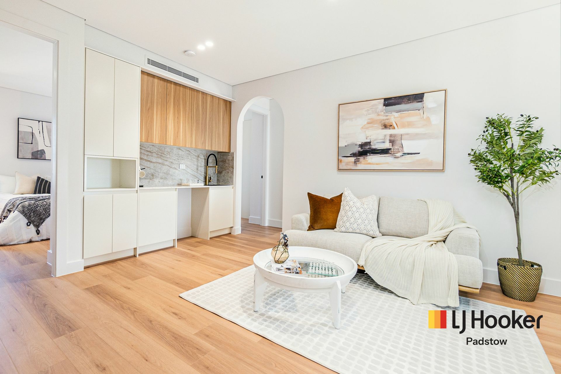 55 Eynham Road — photo 7 of 18