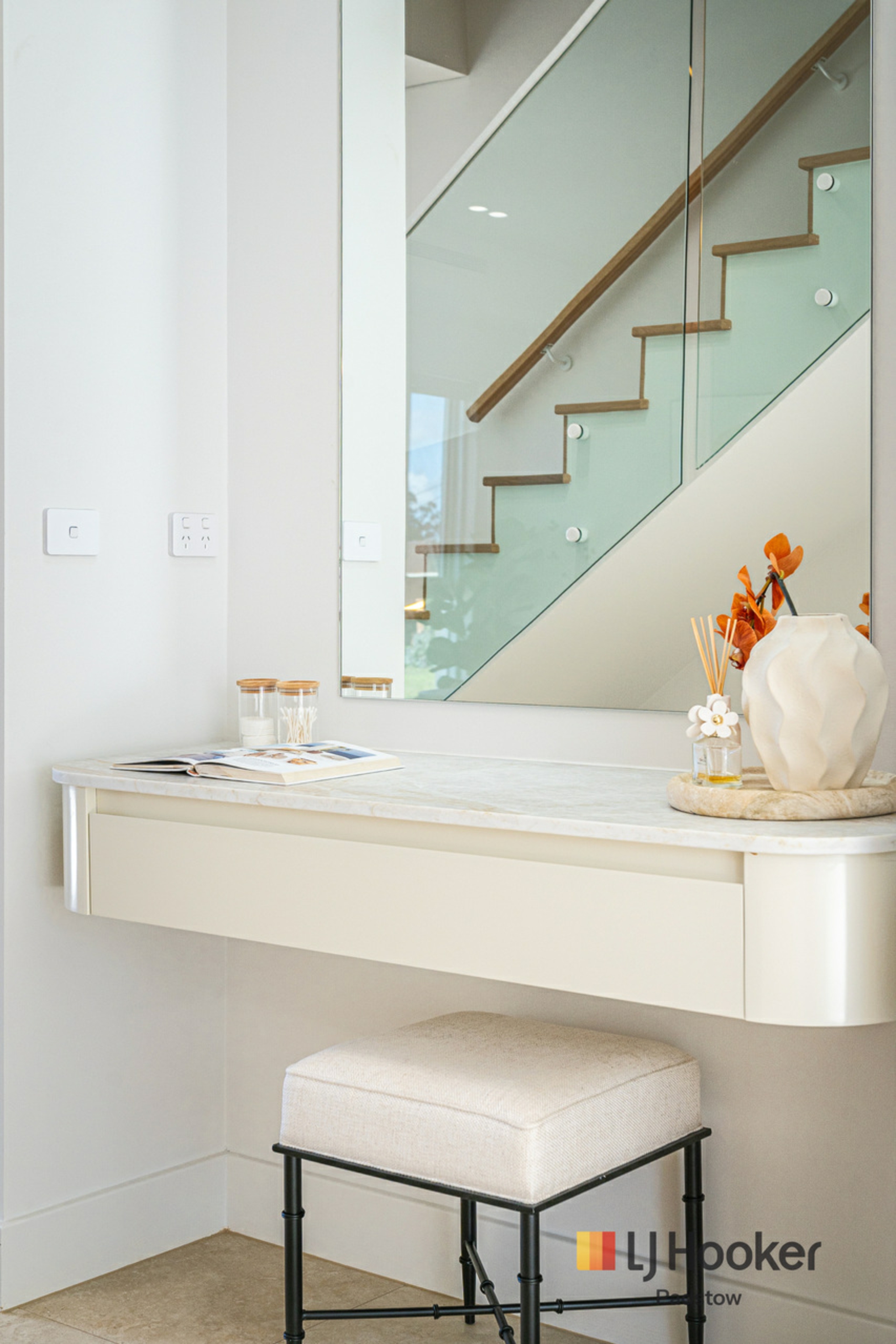 55 Eynham Road — photo 8 of 18