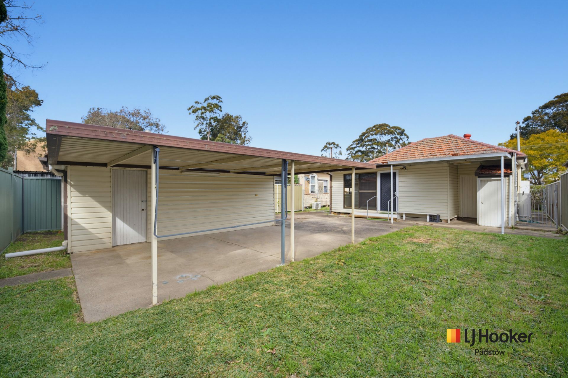 22 Swan Street — photo 7 of 7