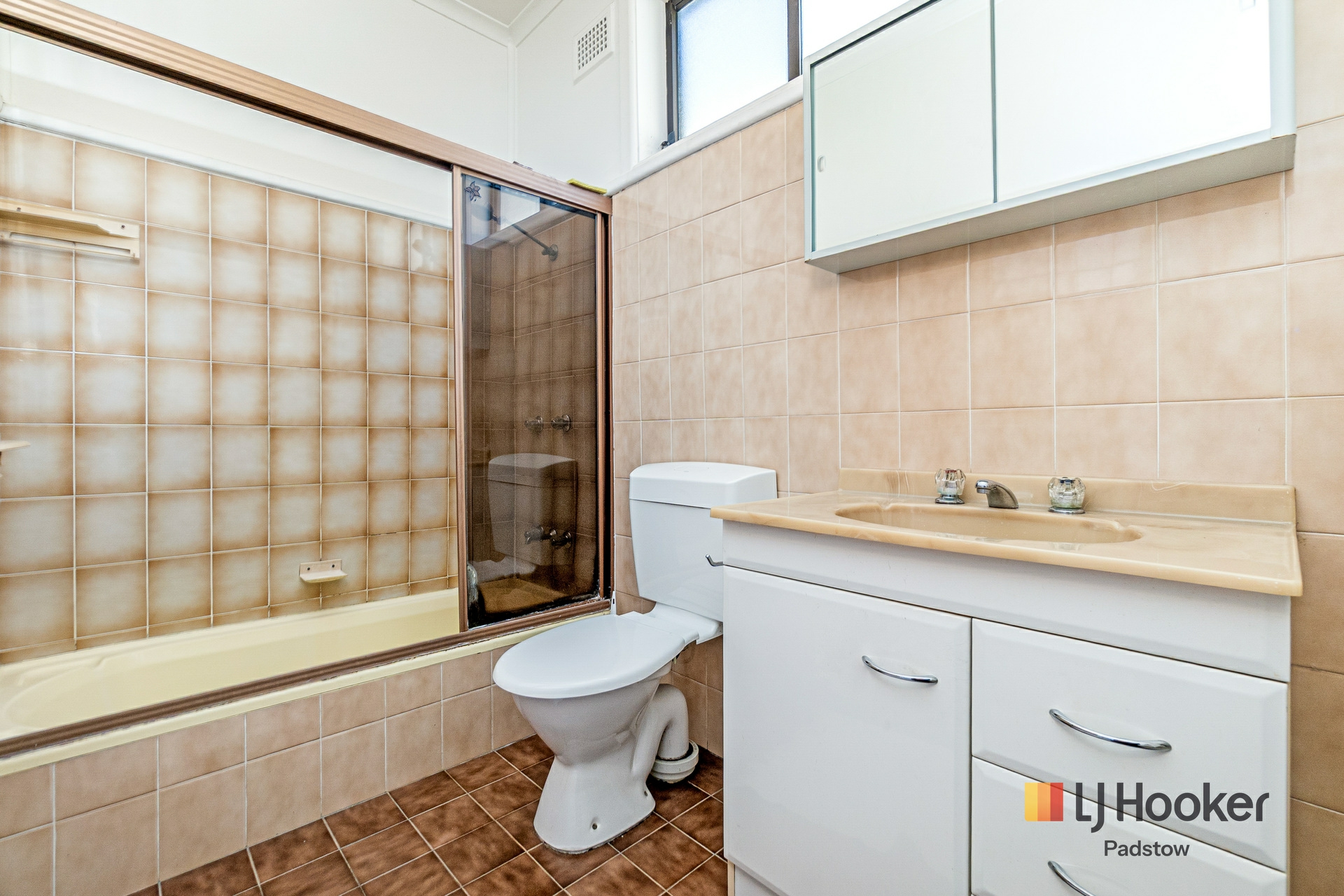 12 Bushland Drive — photo 7 of 15