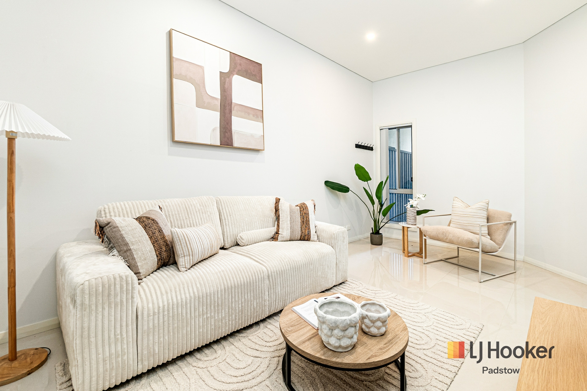 122 Tower Street — photo 7 of 14