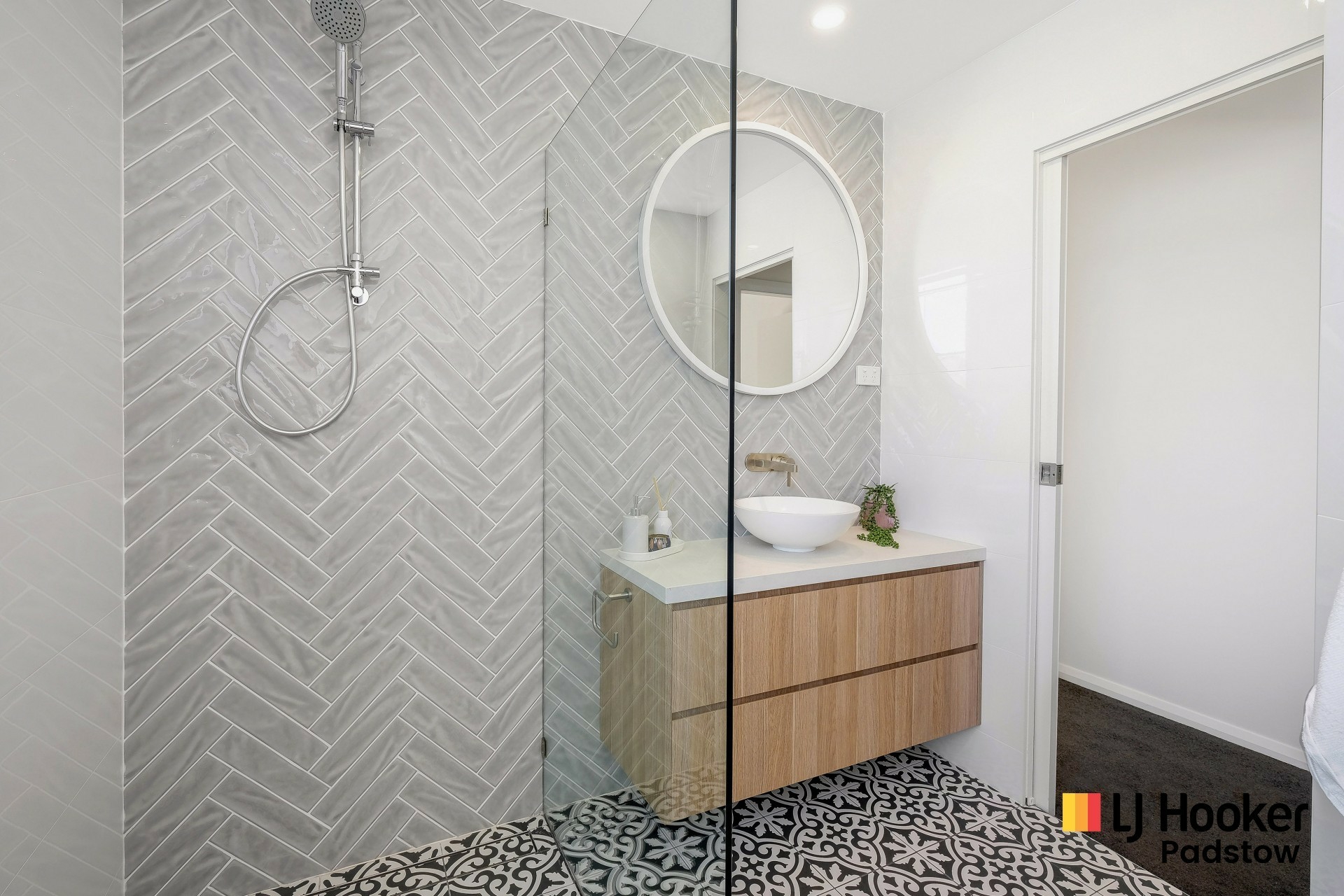 50 Gowrie Street — photo 10 of 14