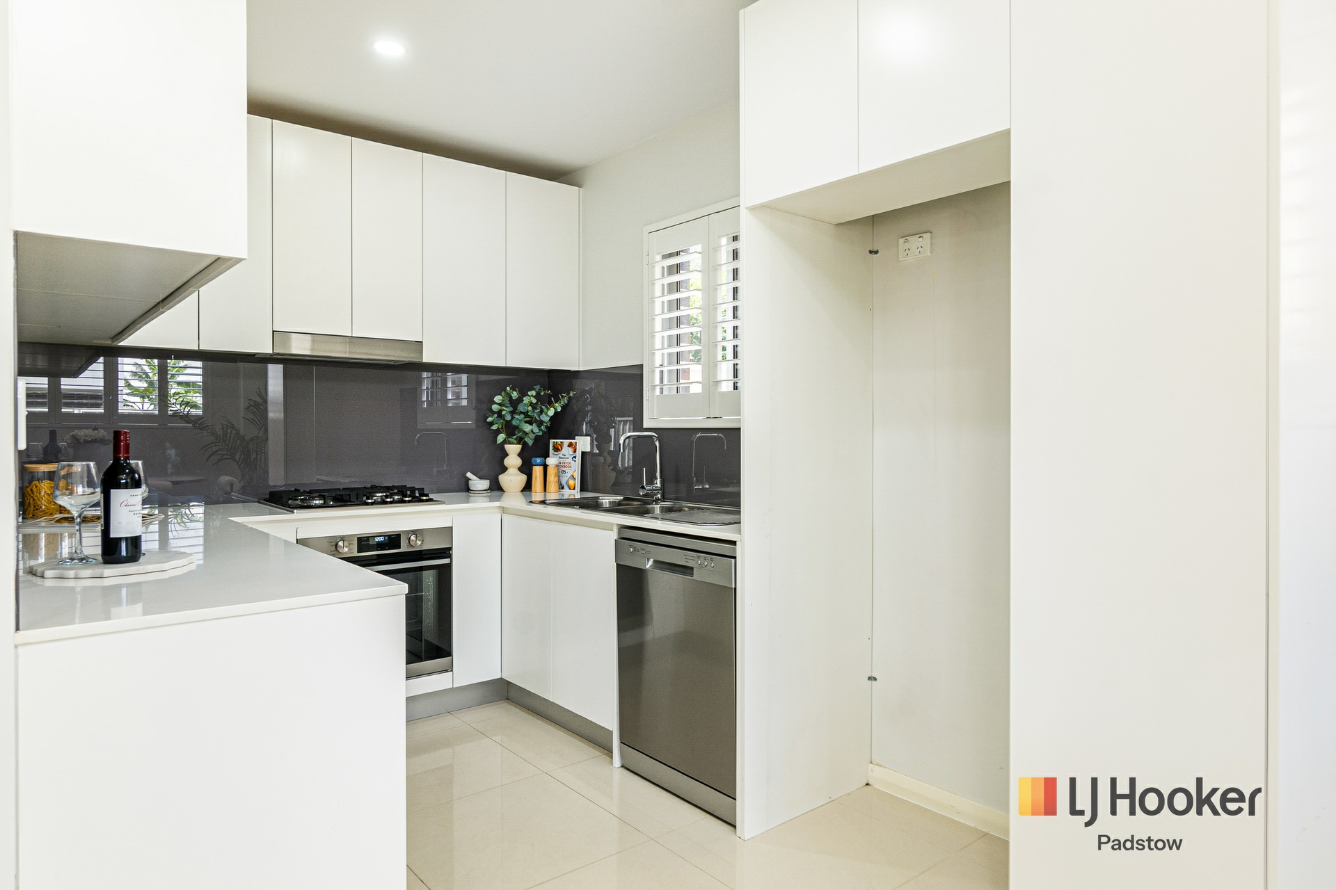 72 Orient Road — photo 5 of 15