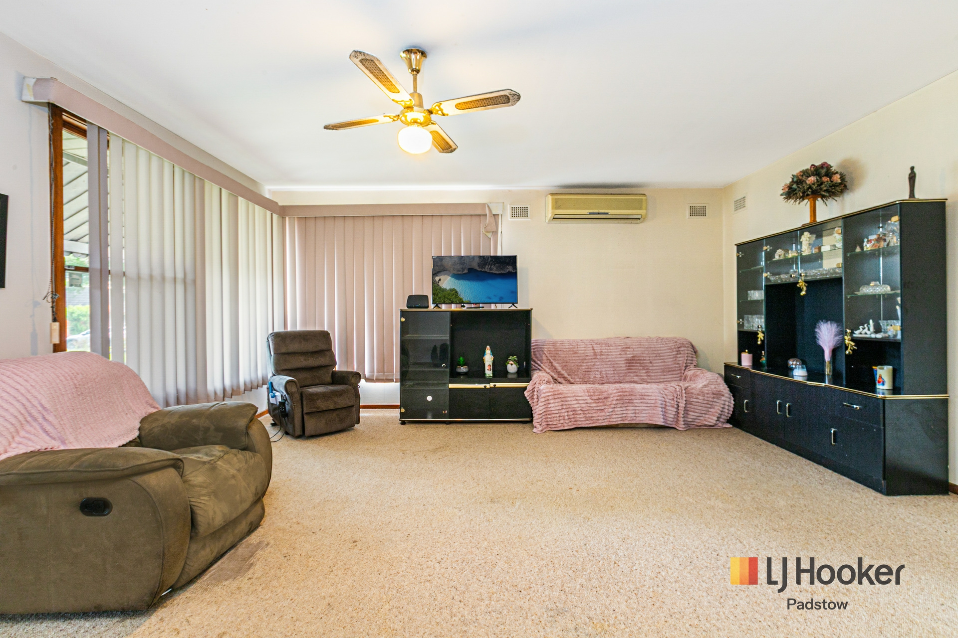18 Bradley Crescent — photo 5 of 10
