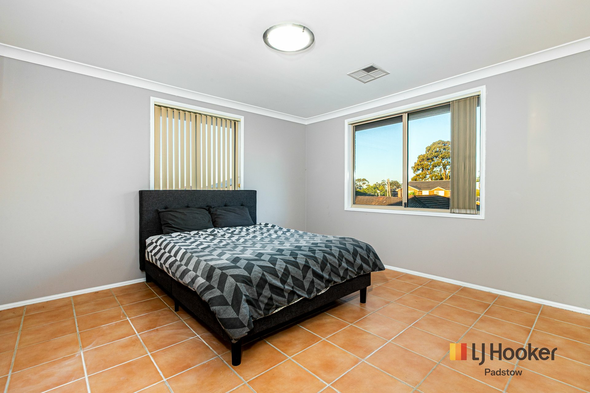 26 Leah Avenue — photo 8 of 15