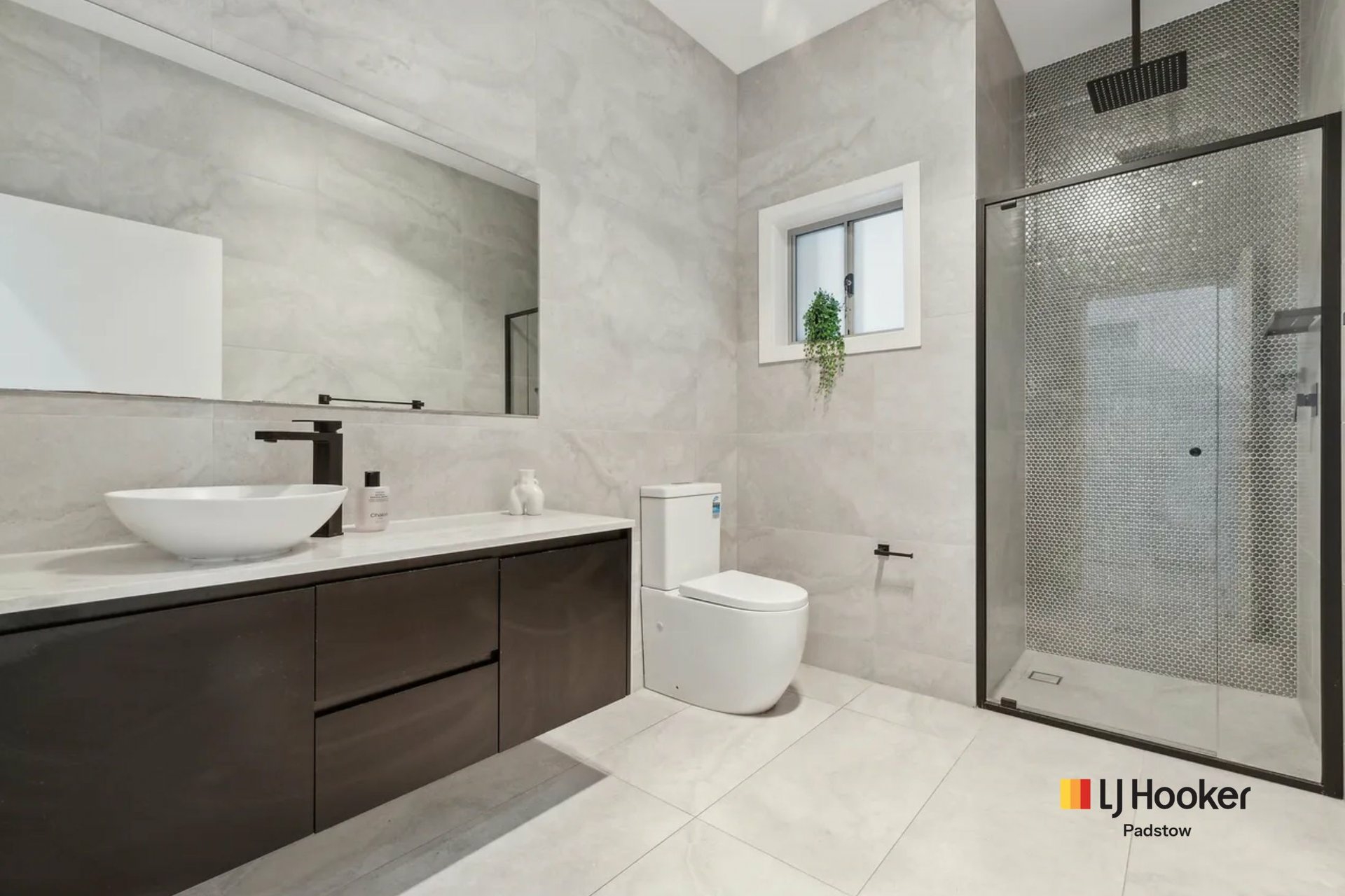 52A Tracey Street — photo 7 of 10