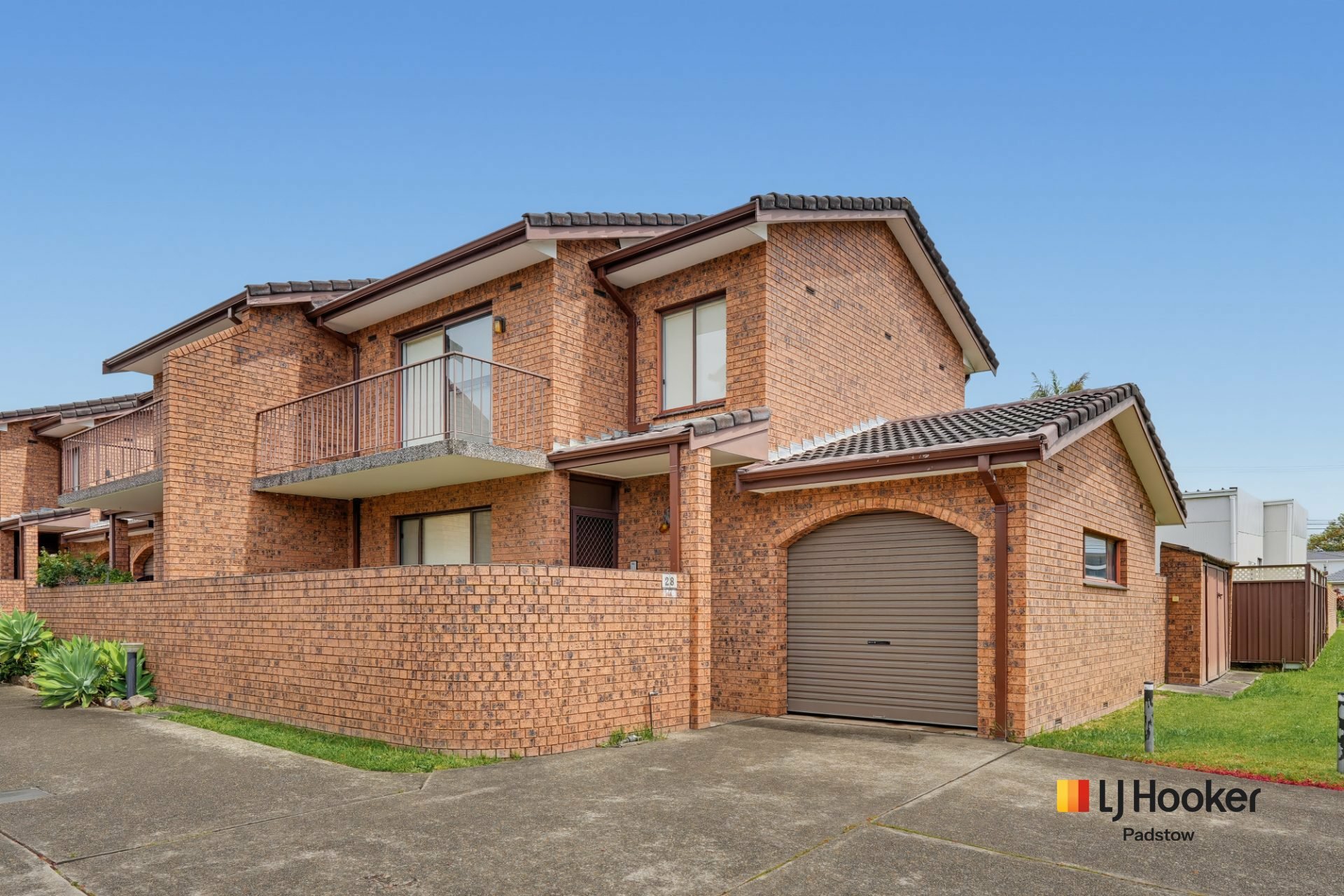 28/108 Gibson Avenue — photo from LJ Hooker Padstow