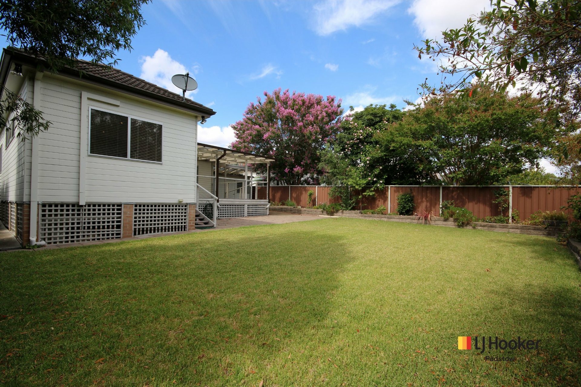 30 Glenview Avenue — photo 10 of 10