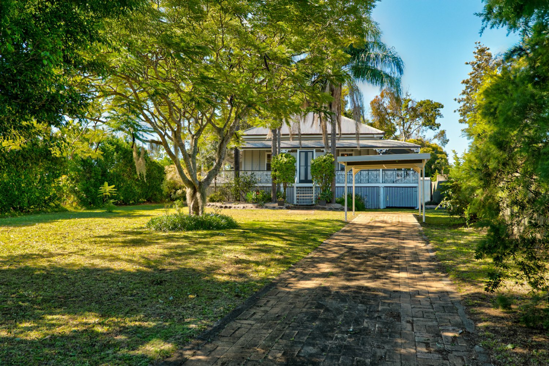 92 Woodlands Road, GATTON
