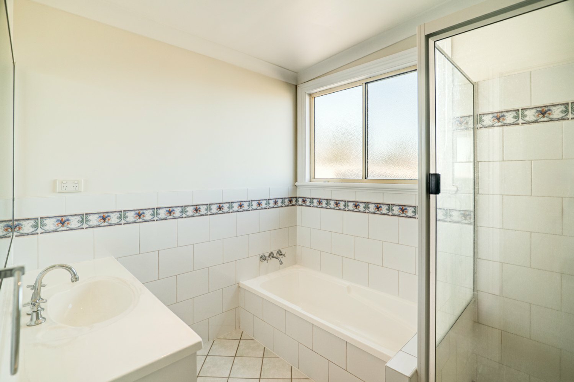 92 Woodlands Road, GATTON