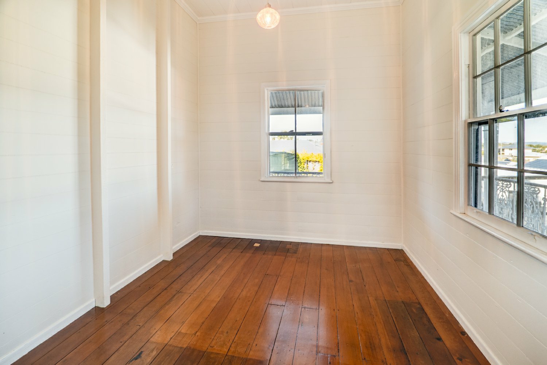 92 Woodlands Road, GATTON