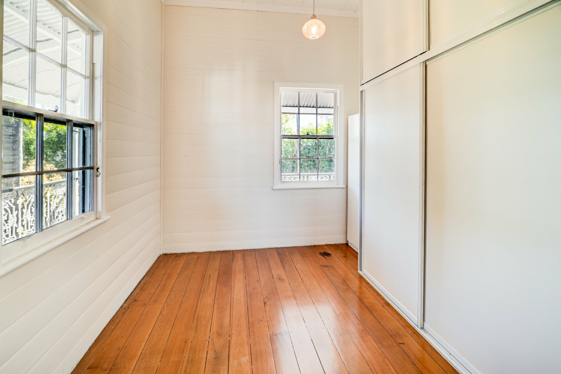 92 Woodlands Road, GATTON