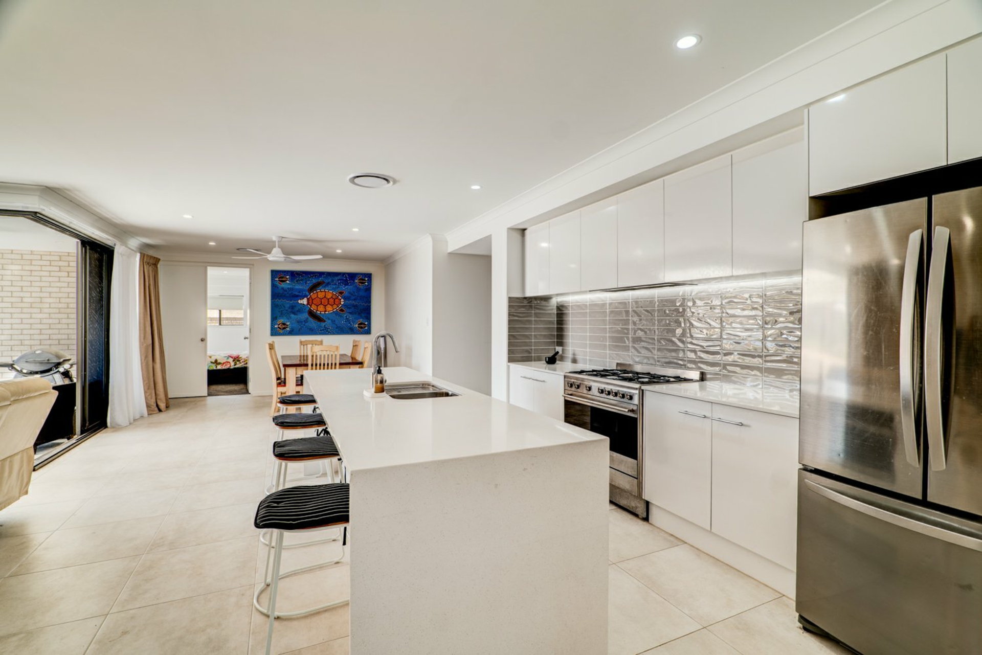 9 Spotted Gum Road — photo 2 of 22