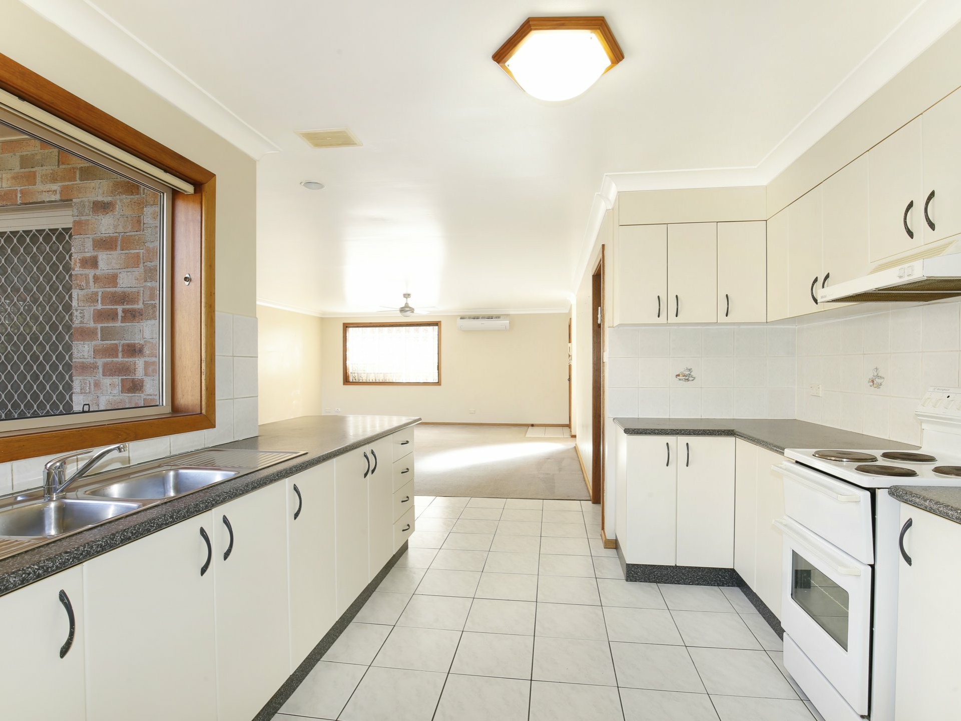 2/9 Hercules Street, WOLLONGONG