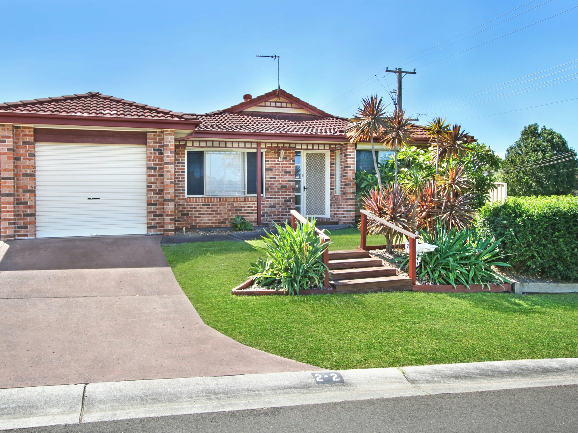 2/2 Julianne Street, DAPTO