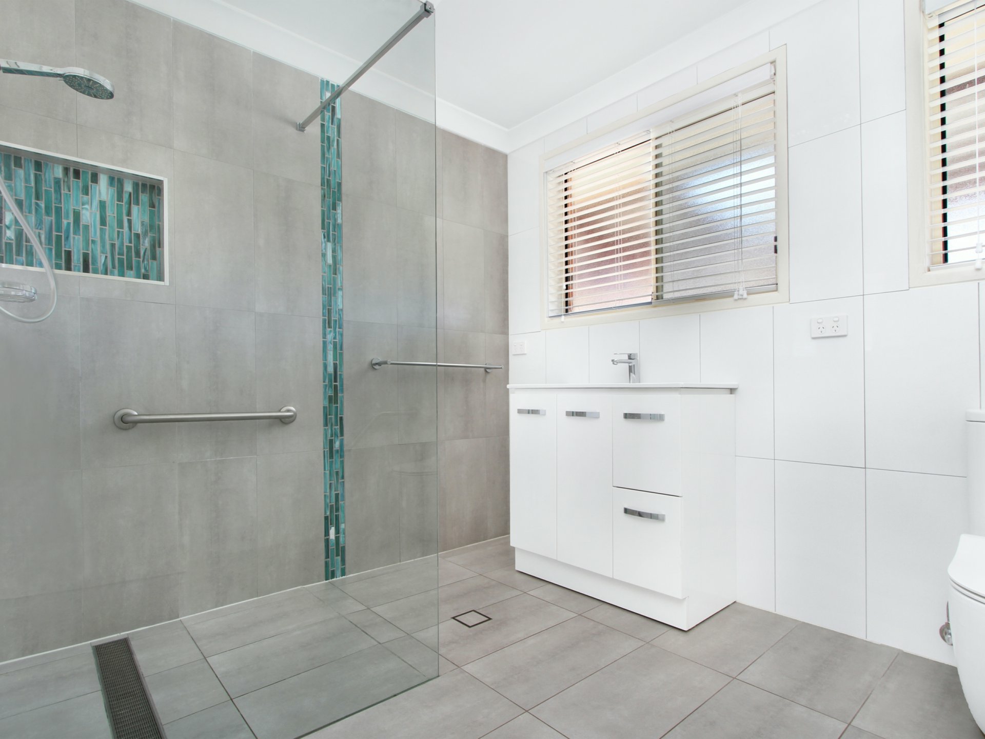 2/2 Julianne Street, DAPTO