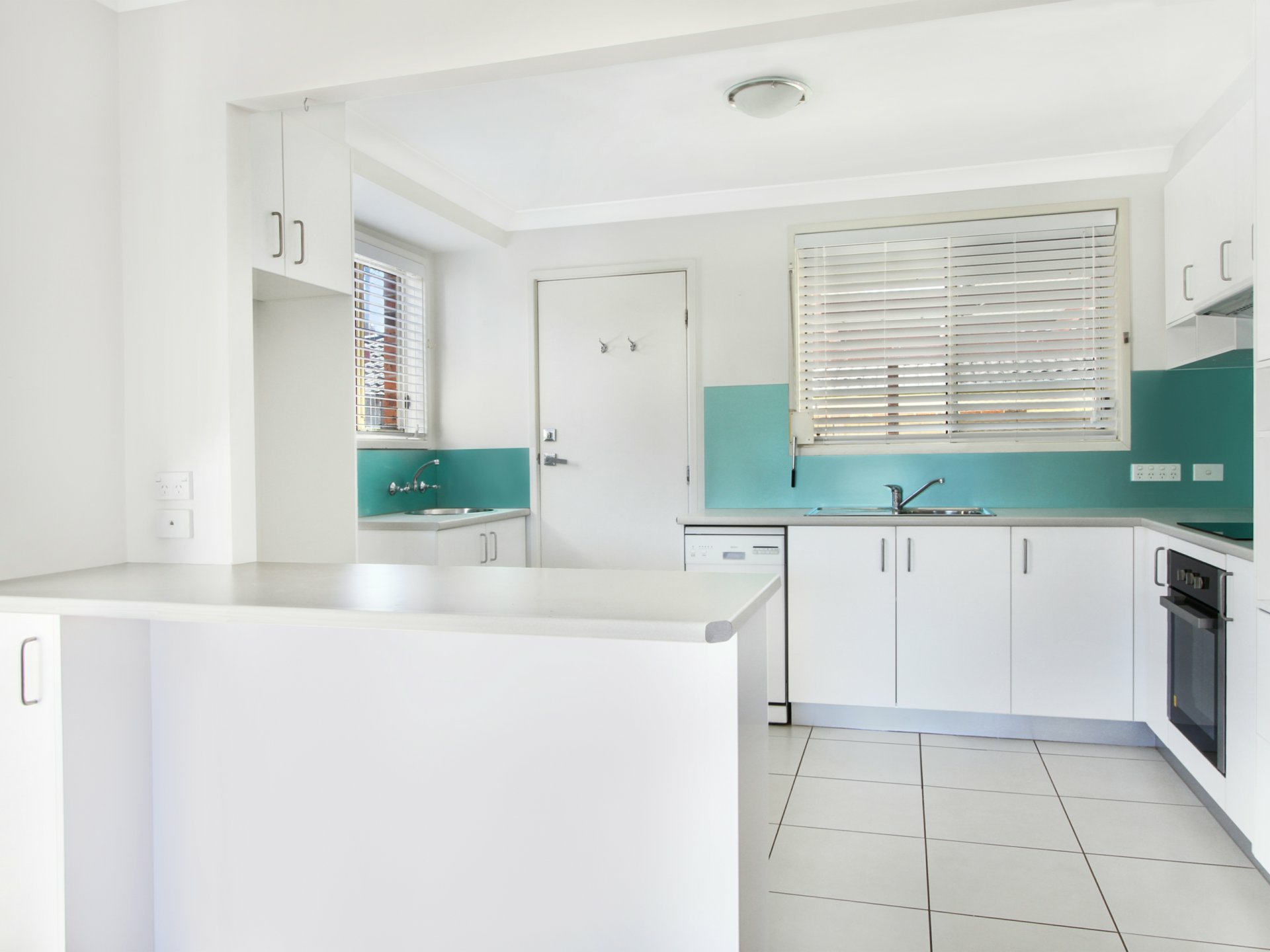 2/2 Julianne Street, DAPTO