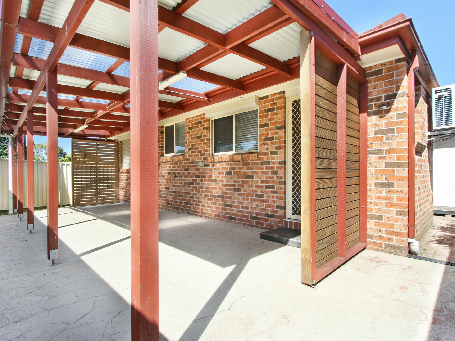 2/2 Julianne Street, DAPTO