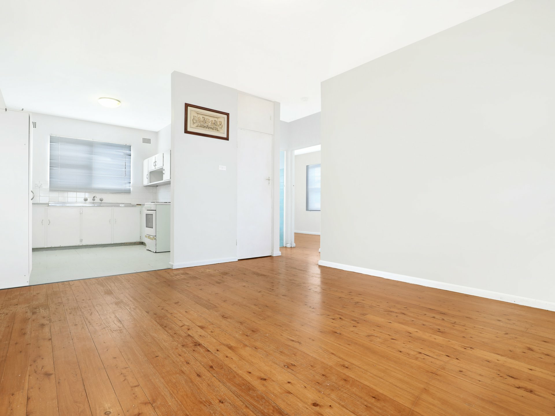 4/8 London Drive, WEST WOLLONGONG