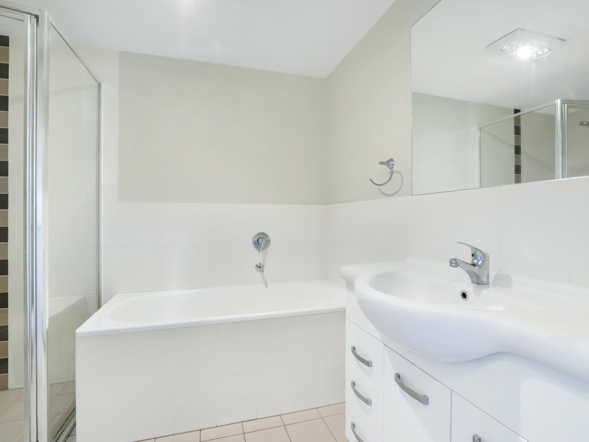 18/51-59 Princes Highway, FAIRY MEADOW