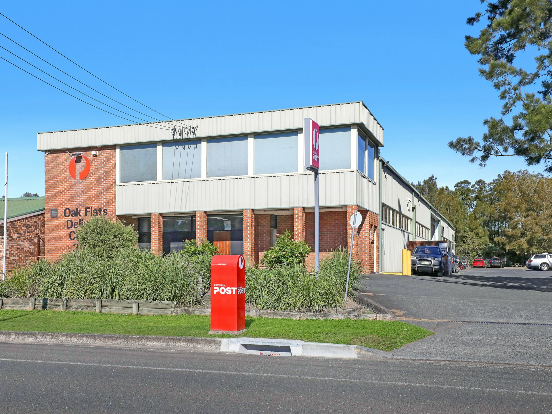 Picture of 135 Industrial Road Oak Flats NSW - Property Details - LJ Hooker