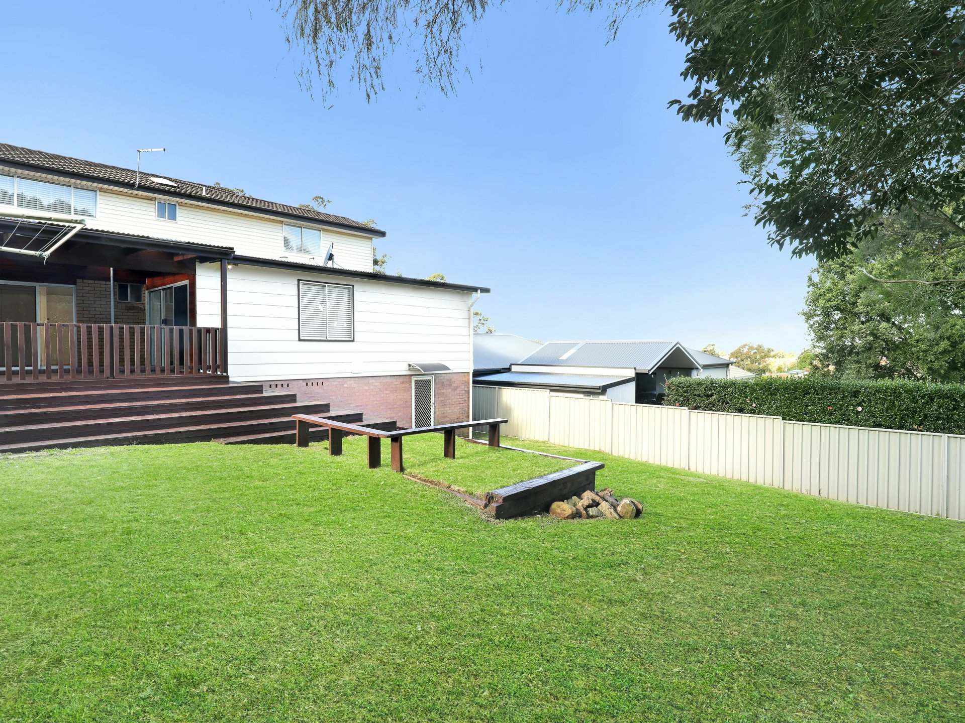 94 Jacaranda Avenue Figtree NSW Property Details LJ Hooker