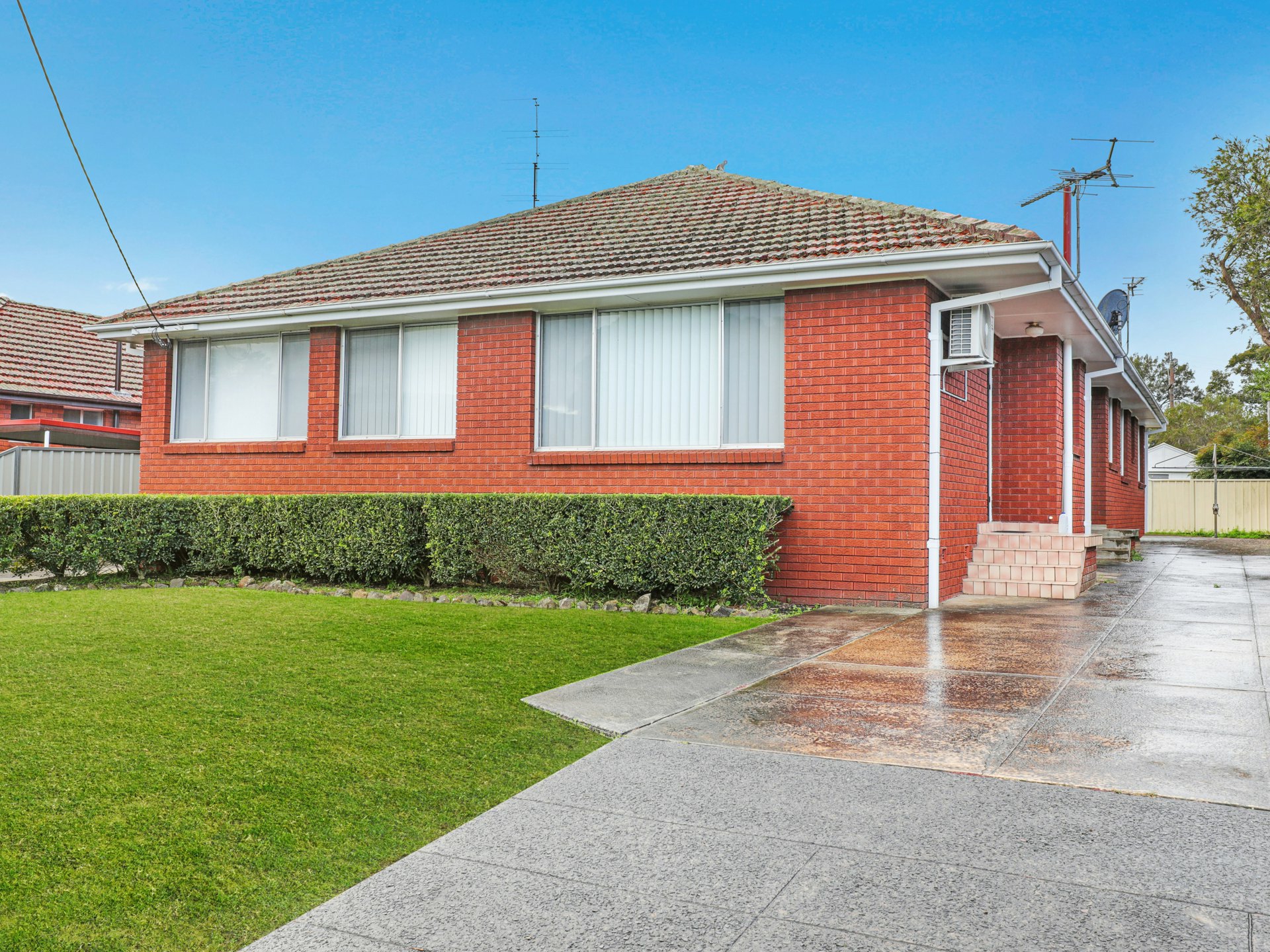 2/11 Grafton Ave Figtree NSW Unit for Sale LJ Hooker