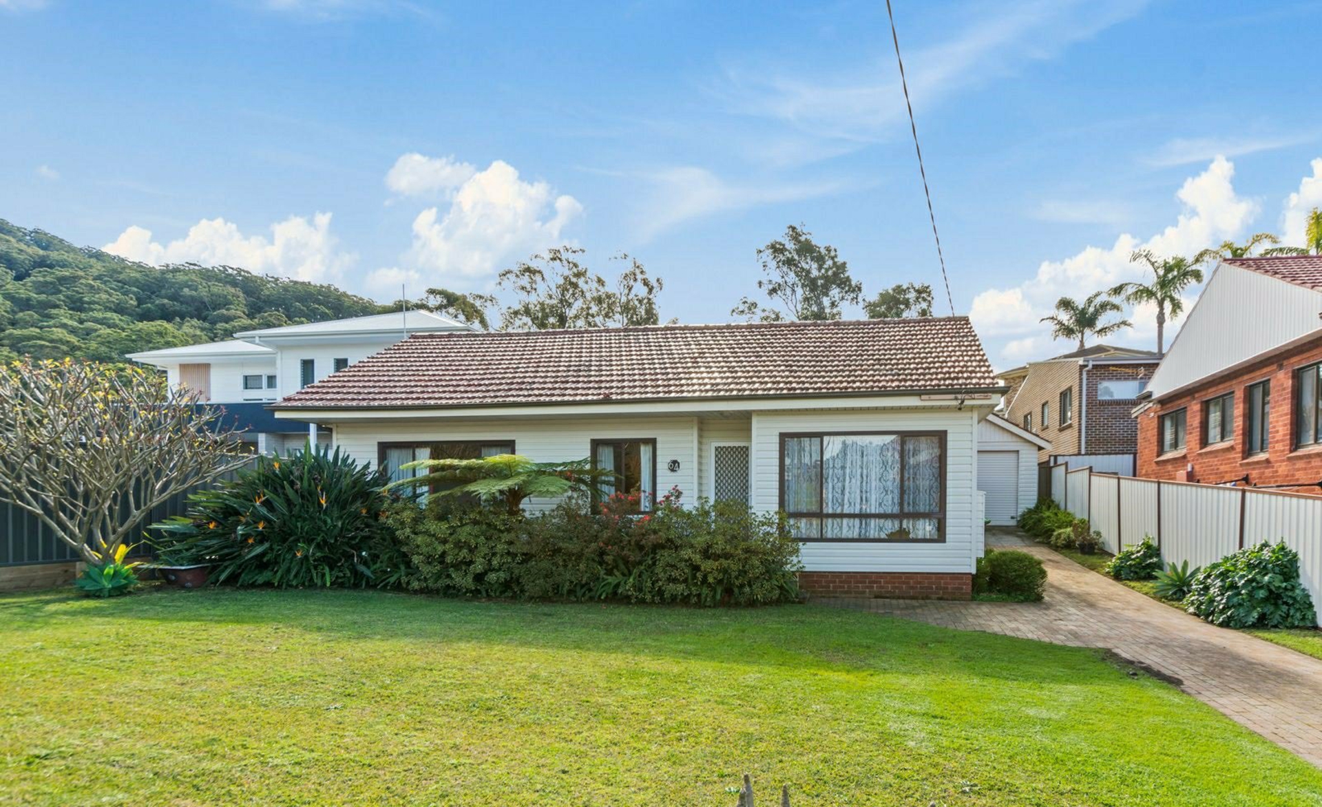 64 Francis Street Corrimal NSW