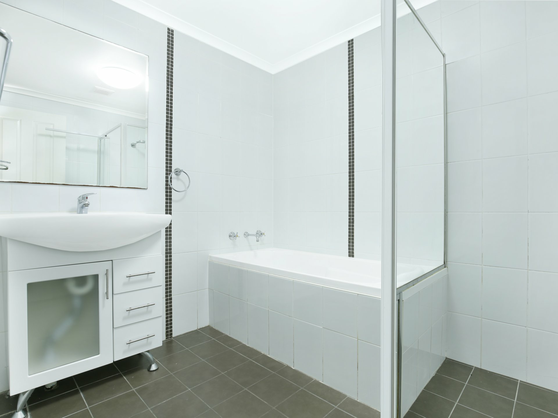 10/5-7 Princes Highway, FIGTREE