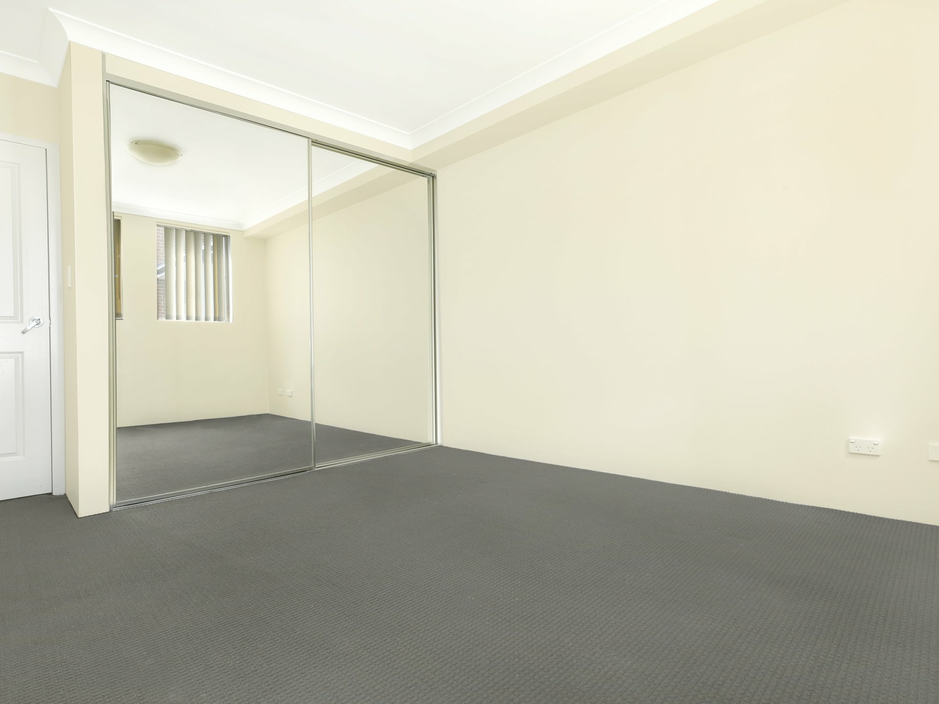 10/5-7 Princes Highway, FIGTREE