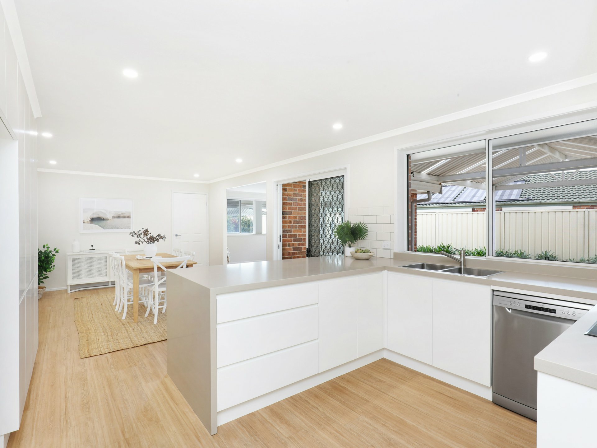 11 Forest Oak Place, ALBION PARK RAIL