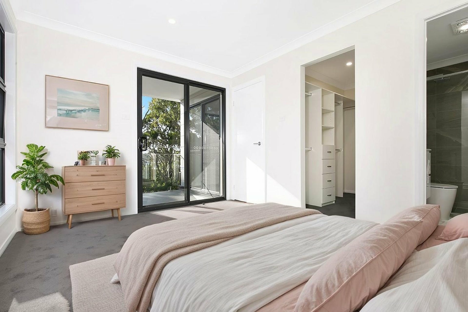 12 Lateen Close — photo 8 of 12