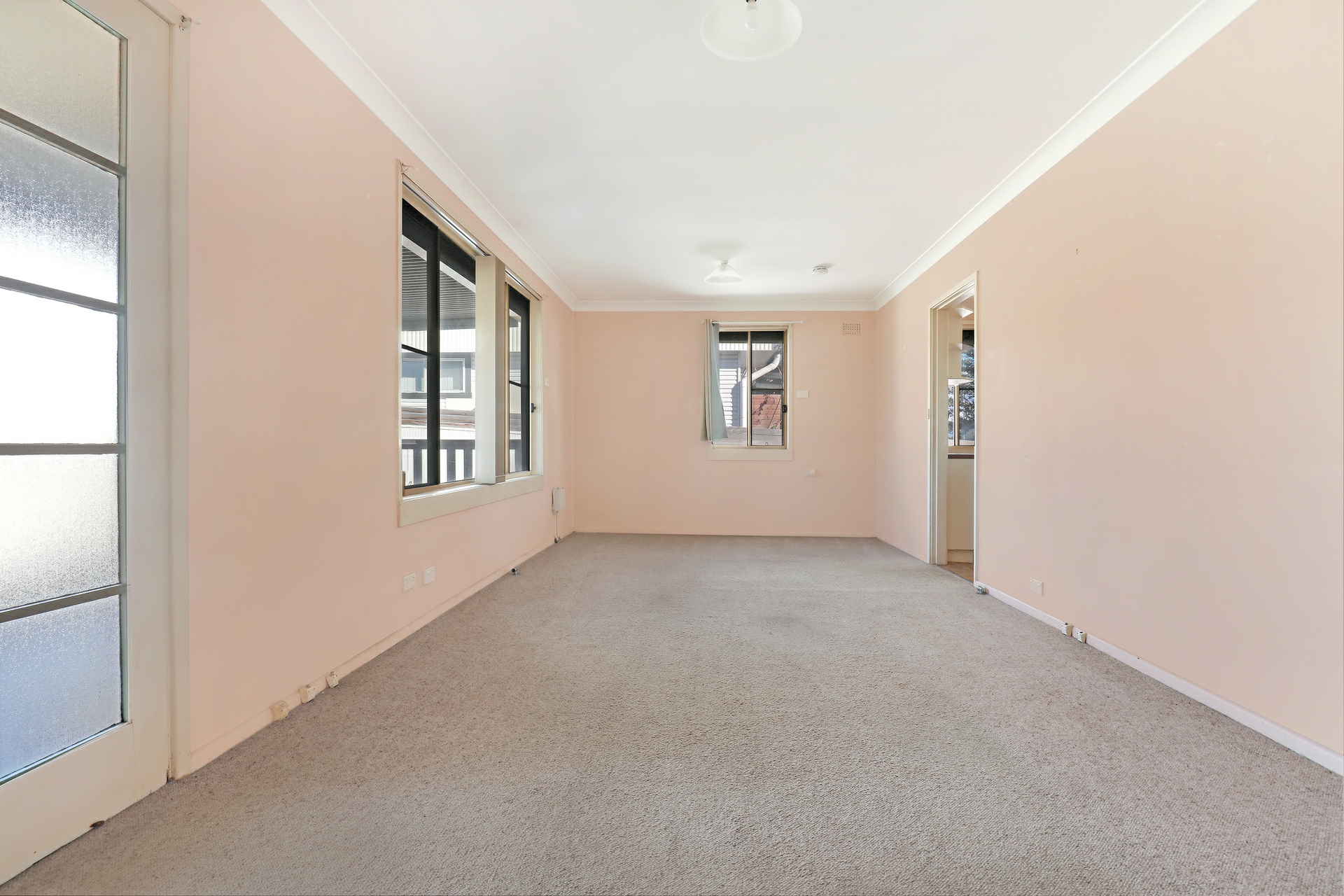 82 Lake Entrance Road — photo 3 of 10