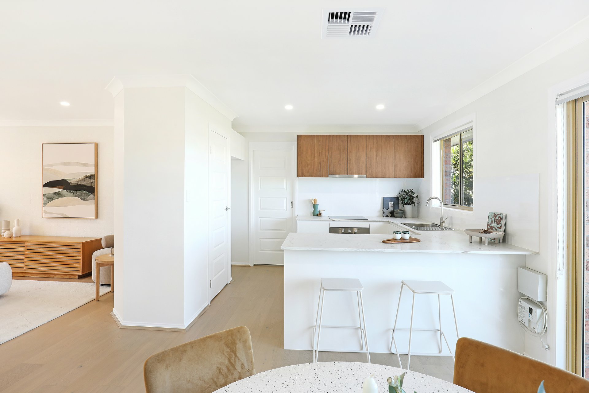 5/2 Southview Street — photo 8 of 14