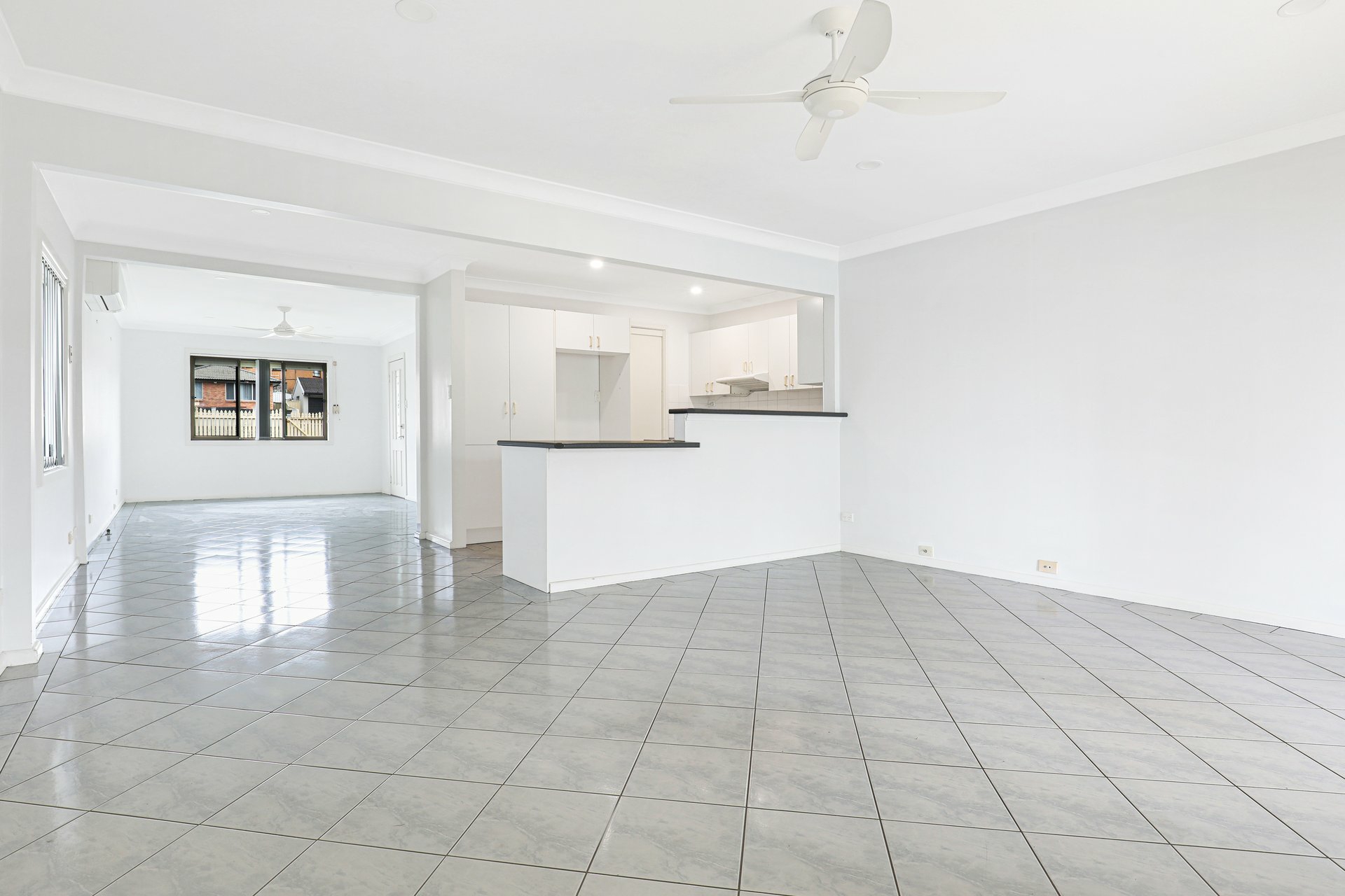 140 Lake Entrance Road — photo 4 of 6
