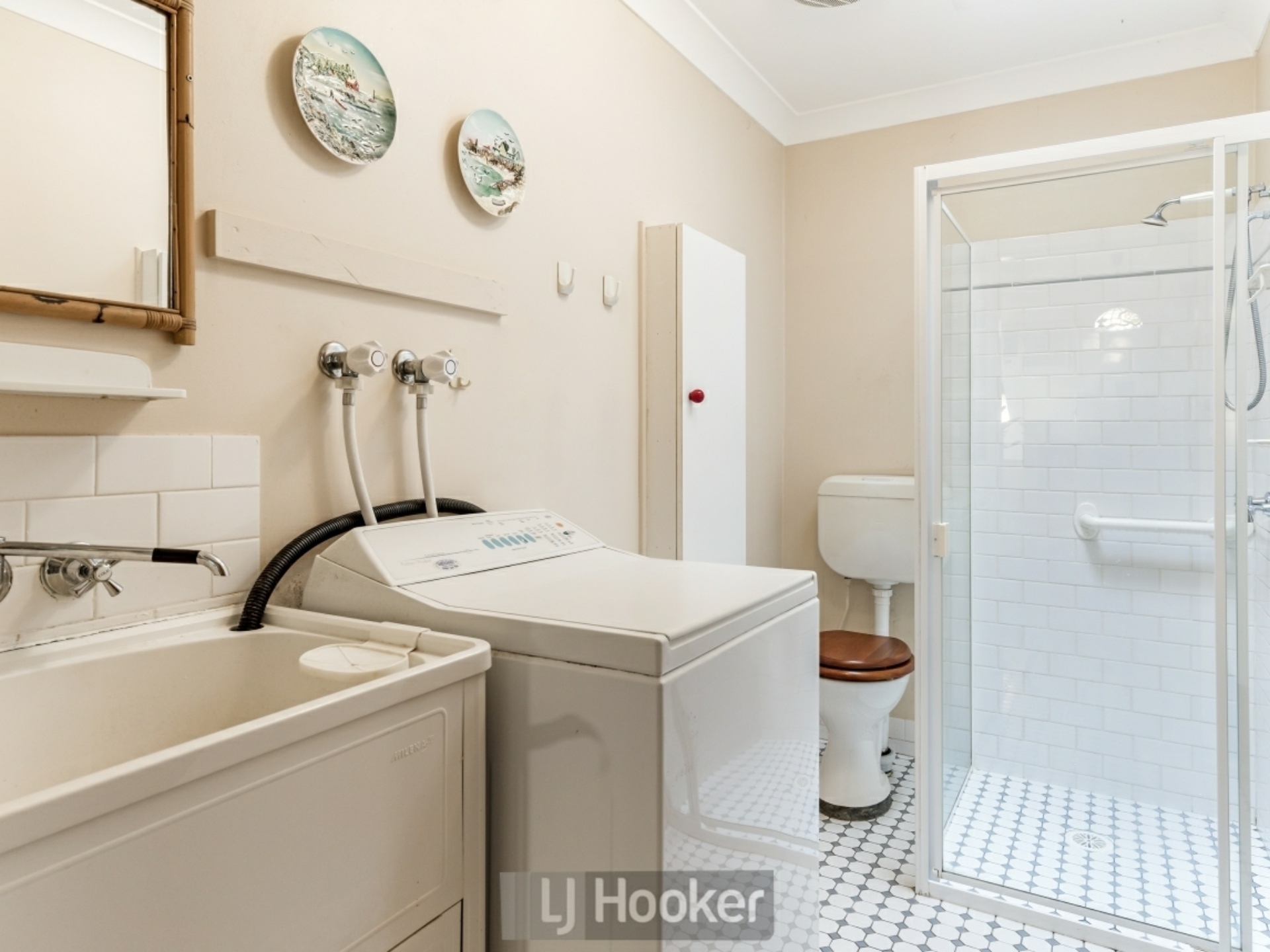 2/4 Deal Street, MOUNT HUTTON