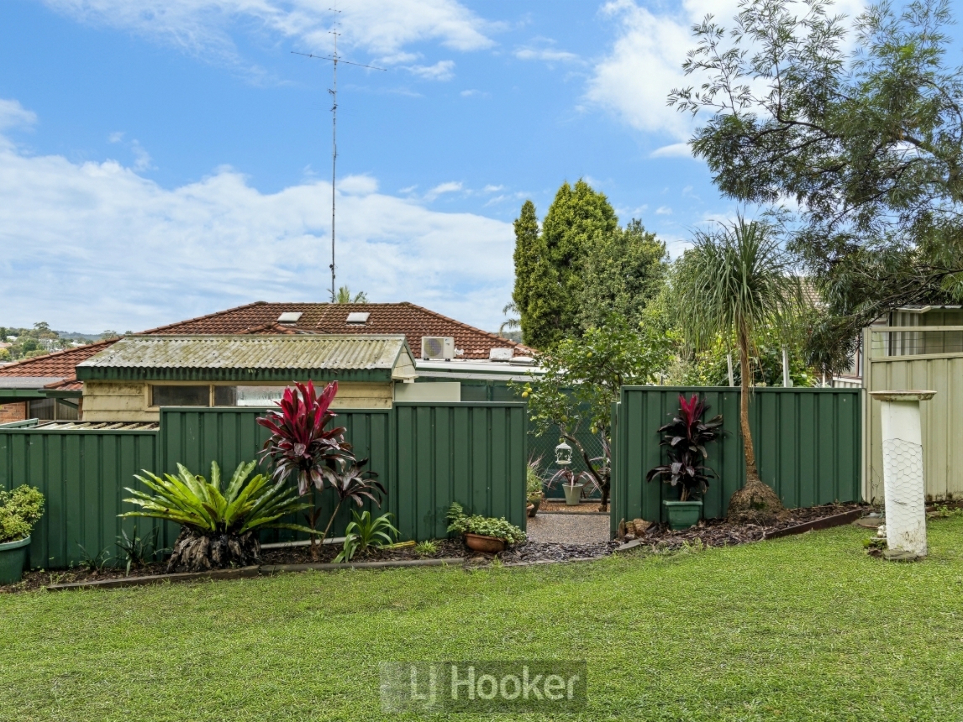 2/4 Deal Street, MOUNT HUTTON