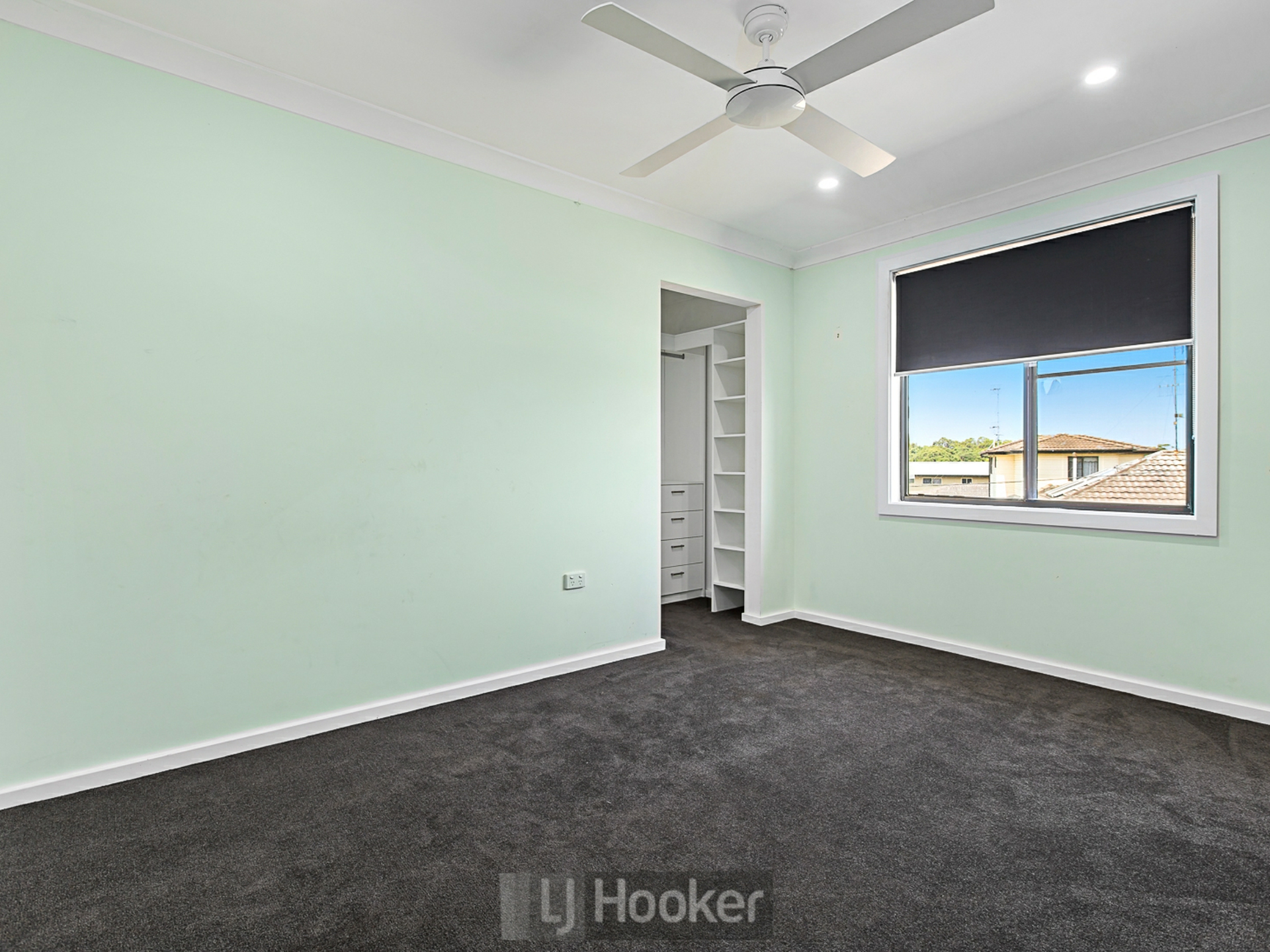 4 Railway Crescent, BELMONT NORTH