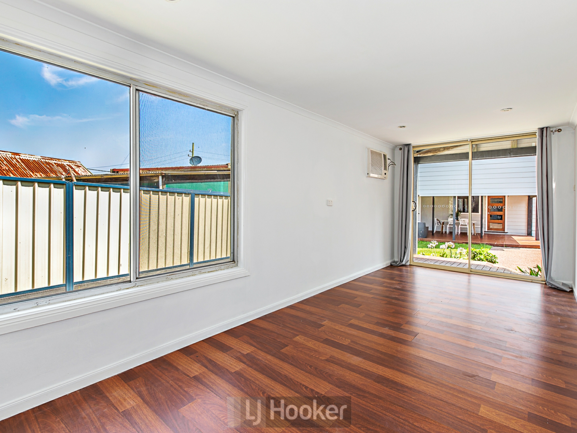 4 Railway Crescent, BELMONT NORTH