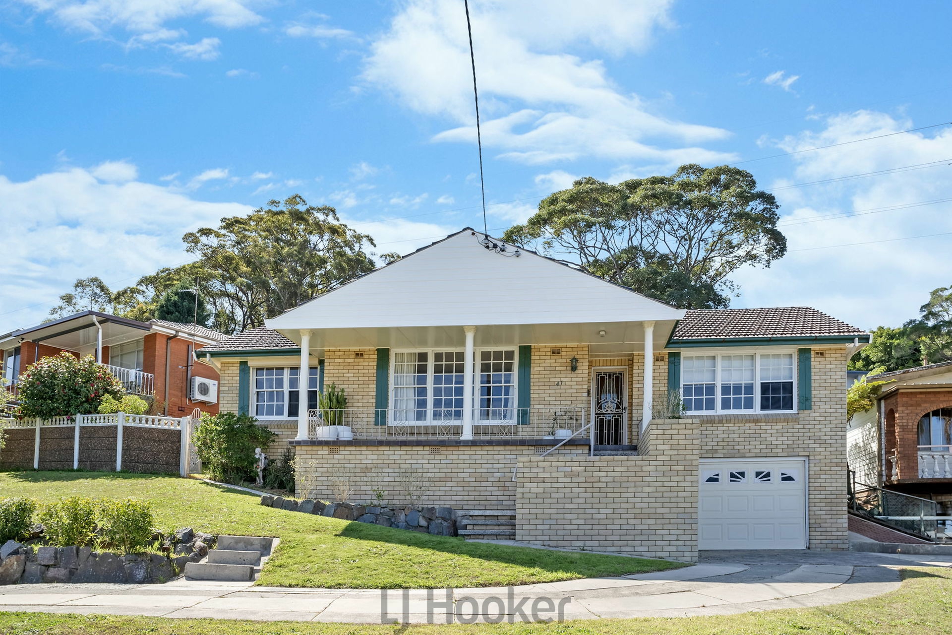 41 Roslyn Avenue, Charlestown