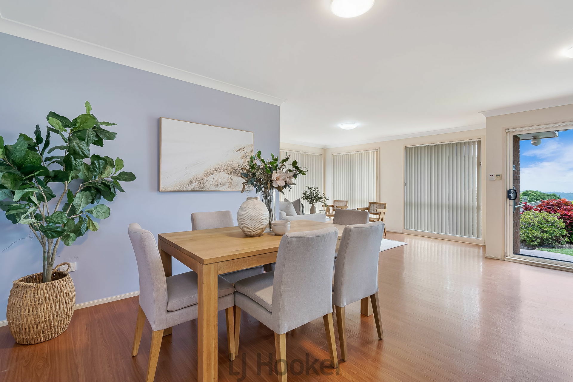 19 Outlook Close, Mount Hutton